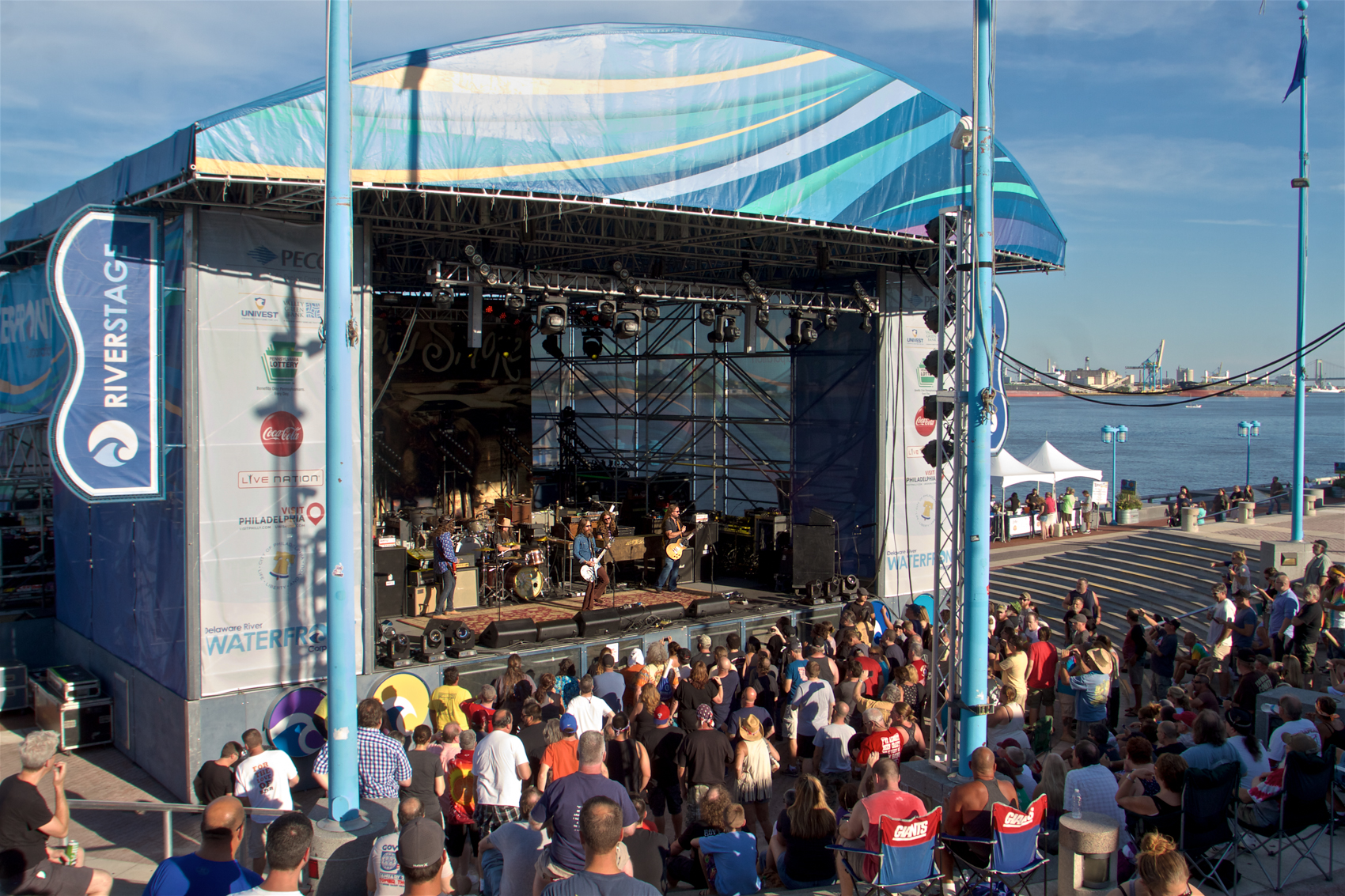 River Stage
Philadelphia, PA
August 17, 2016

DerekBrad.com